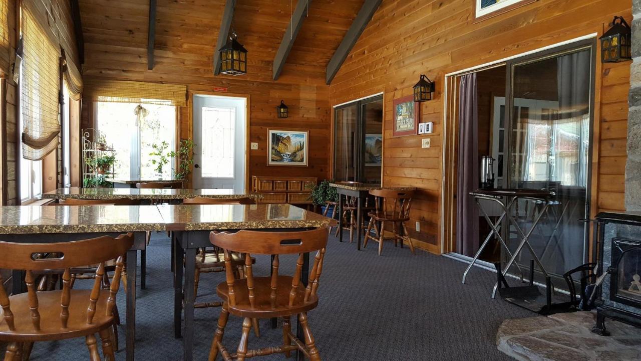 Auberge Ma Maison Sainte-Melanie Exteriör bild